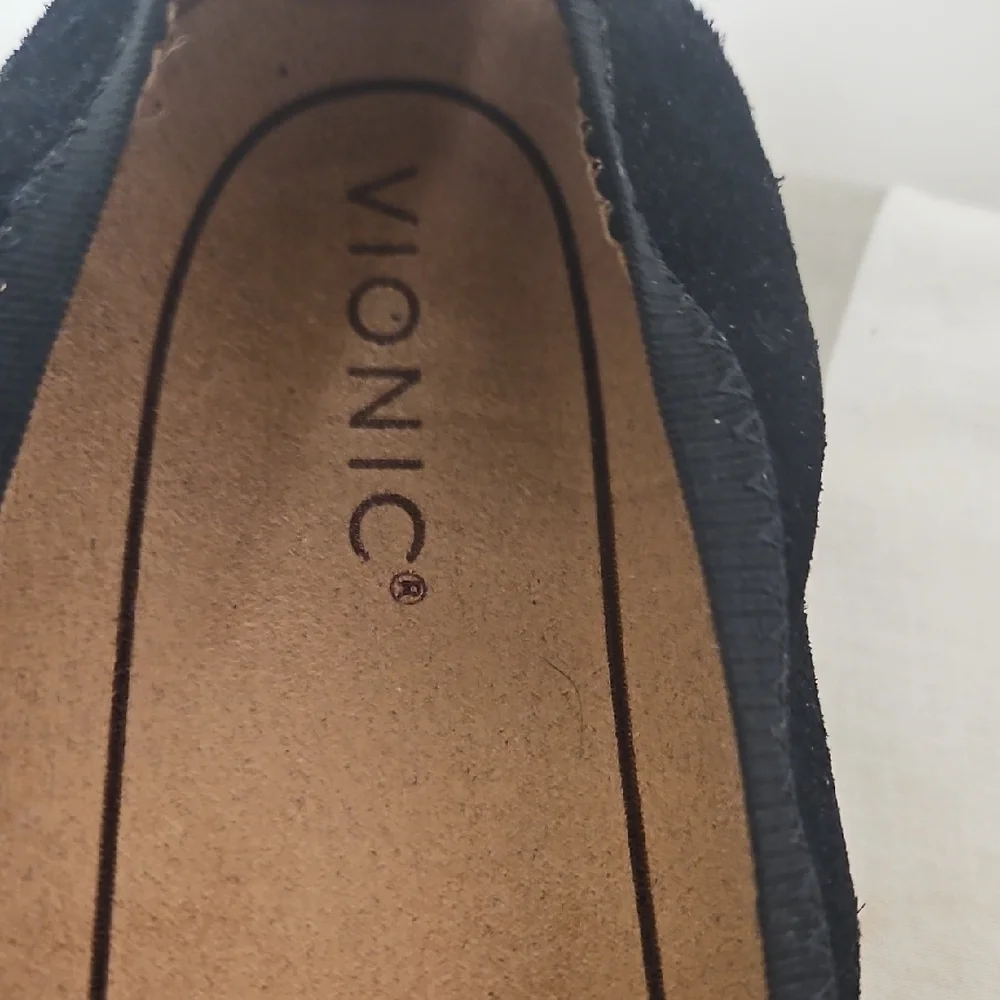 Vionic Black Suede Ballet Flats - Picture 2 of 3